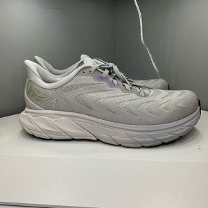 hoka arahi shoes 9.5W